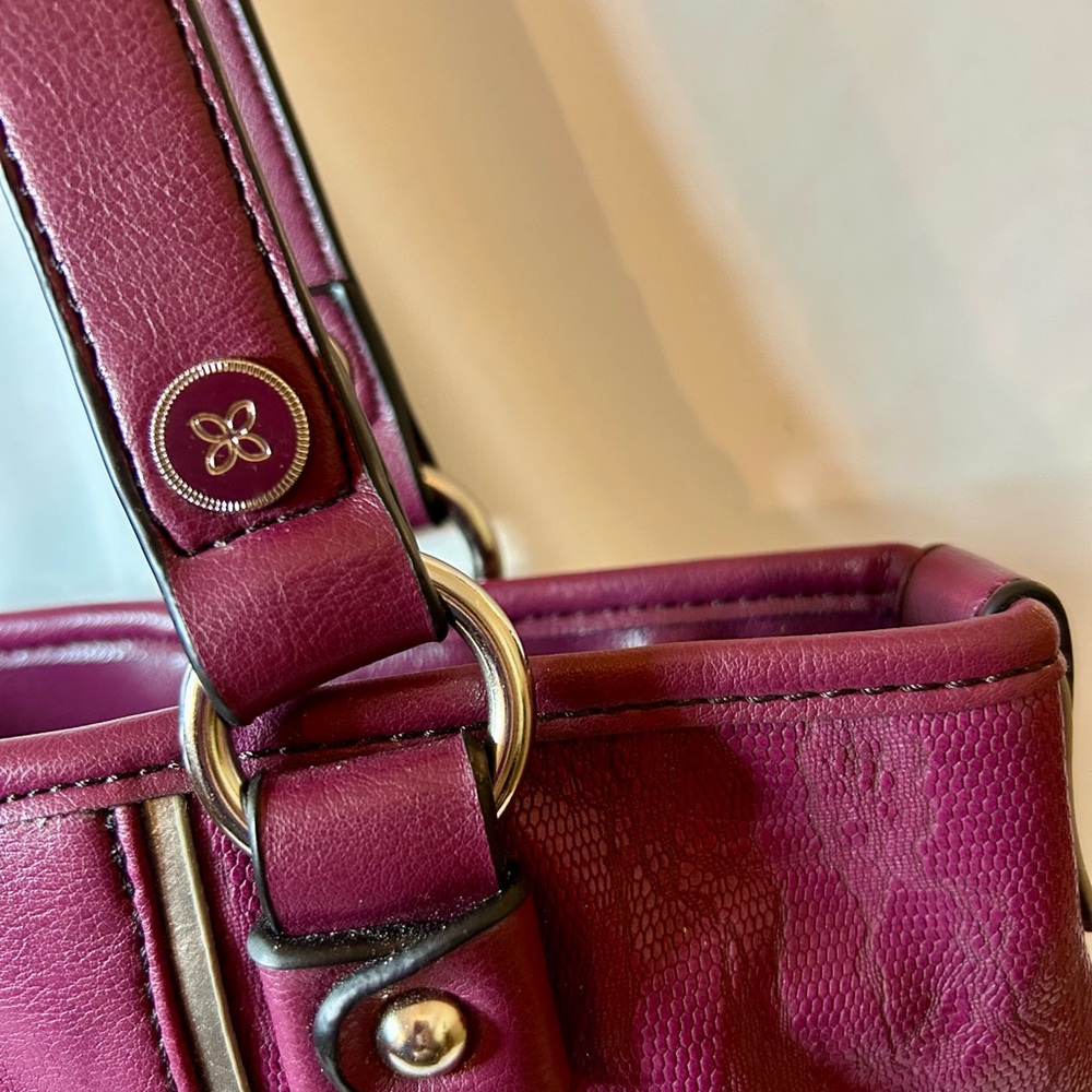 Vintage Relic Shoulder Bag ~ Eggplant/Silver - Picture 9 of 13